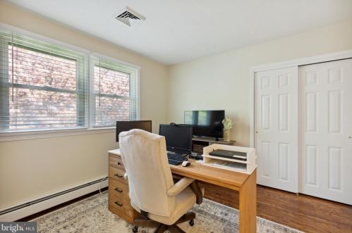 304 Pheasant Dr, Huntingdon Valley PA  19006-3038 exterior