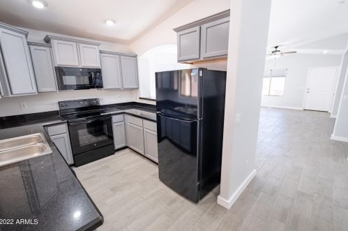 4523 24 Dr, Phoenix AZ 85041-2011 exterior