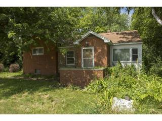 2725 White Bear Ave, Saint Paul MN  55109-1313 exterior