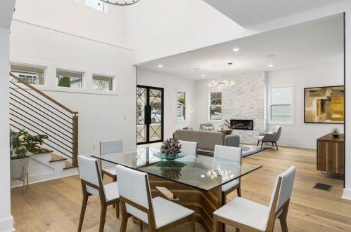 2020 Cambridge Ave, Atlanta GA 30337-1816 exterior