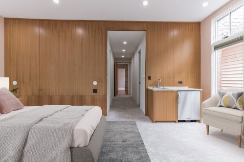 2725 Kenmore Ave, Chicago IL 60614-1305 exterior