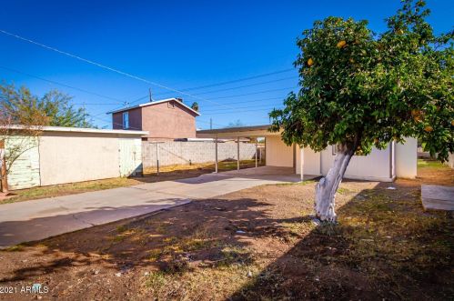 810 27th Ave, Phoenix AZ 85027-1805 exterior