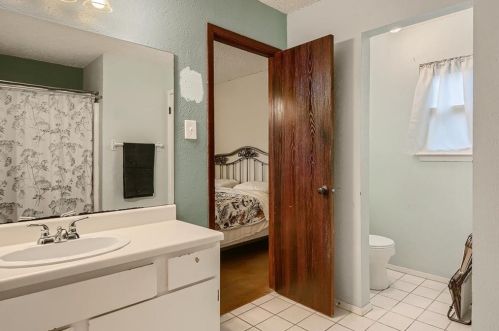 3111 Dominic Dr, Austin TX 78745-7462 exterior