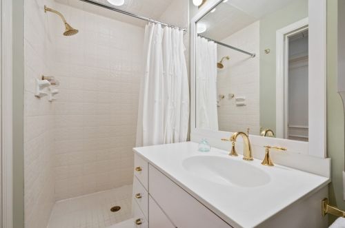 10 Chapel Ridge Rd, Pittsburgh PA  15238-1806 exterior