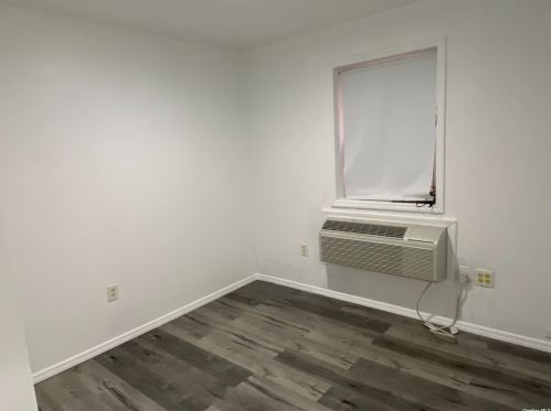 1394 Commonwealth Ave, Bronx NY 10473-3502 exterior