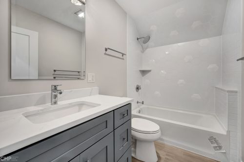 3025 Spaulding Ave, Chicago IL 60618-6808 exterior