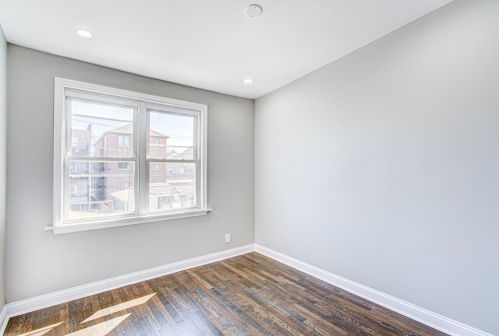 1713 Troy St, Chicago IL 60655-2027 exterior