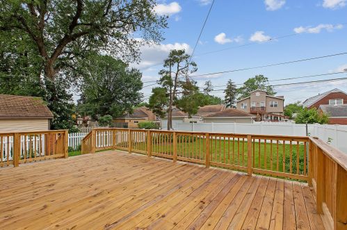 9804 Ridgeway Ave, Chicago, IL 60805-3365