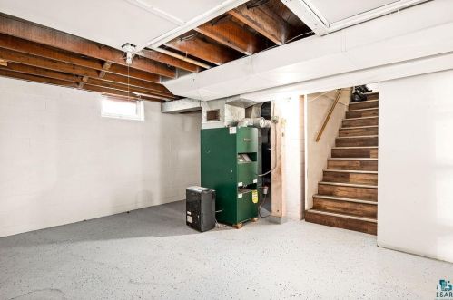 4825 Oakley St, Duluth MN 55804-1235 exterior