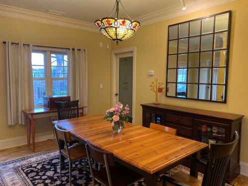 822 Hamilton St, Milwaukee WI 53202-1556 exterior