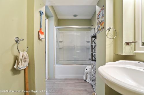 53 Arlene Dr, West Long Branch NJ 07764-1100 exterior