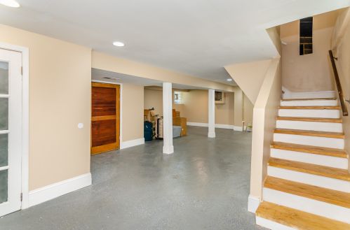 7942 Kenwood Ave, Chicago IL  60619-3411 exterior