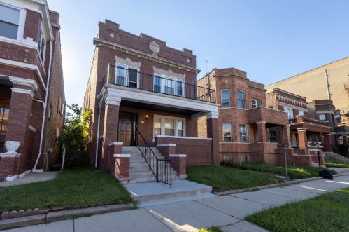 7924 Peoria St, Chicago, IL 60620-2542