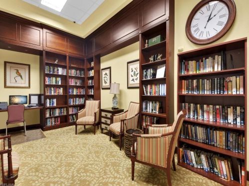 5211 Hawkesbury Way, Naples FL 34119-9582 exterior