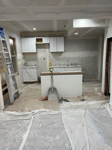 3745 6th St, Milwaukee, WI 53212-4125