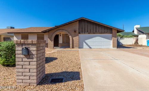 12838 42nd Dr, Phoenix AZ  85029-1916 exterior