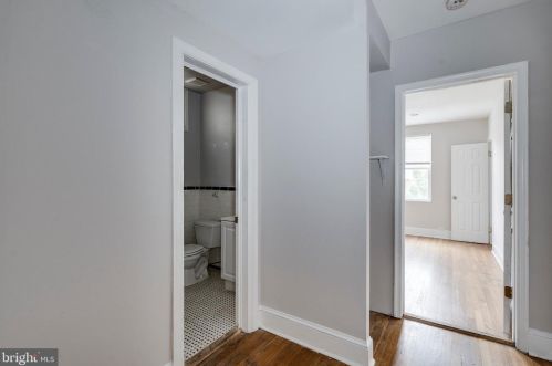 1320 T St, Washington DC 20009-4438 exterior