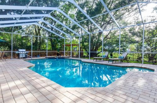 15704 Mifflin Ct, Tampa FL exterior