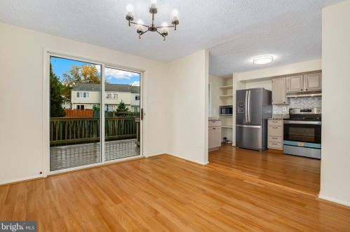 7813 Havenside Ter, Rockville MD 20855-2261 exterior