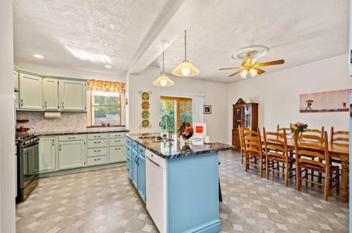 124 Frd St, Pittsburgh PA 15122-4106 exterior