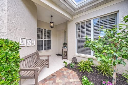 1826 Leamington Ln, Naples FL 34109-1452 exterior