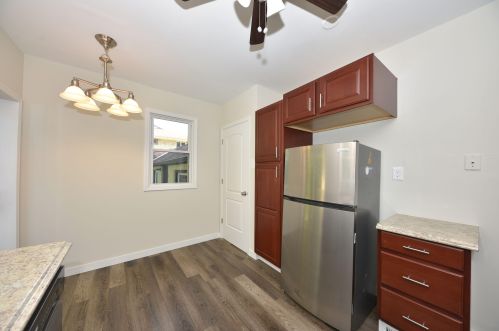 4825 91st St, Milwaukee WI  53225-4125 exterior