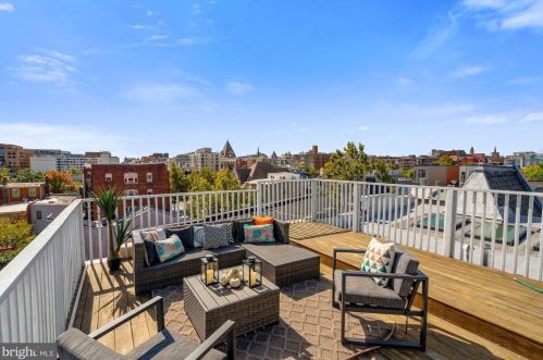 1329 10 St, Washington DC 20002-3718 exterior