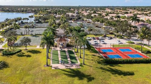 7850 Orvieto Ct, Naples FL 34114-2626 exterior