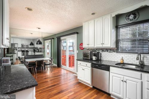 29 Stafford Ct, Trenton NJ 08690-3318 exterior