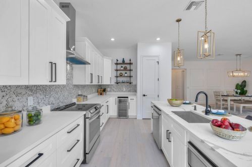 4307 Clark Ave, Tampa FL  33611-1305 exterior