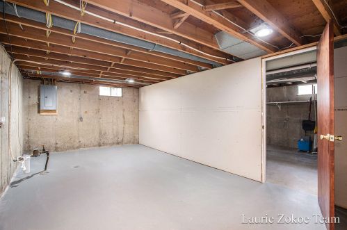 2523 Longmeadow St, Grand Rapids MI 49504-2365 exterior