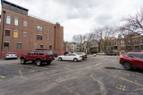 2510 Wayne Ave, Chicago IL 60614-2127 exterior