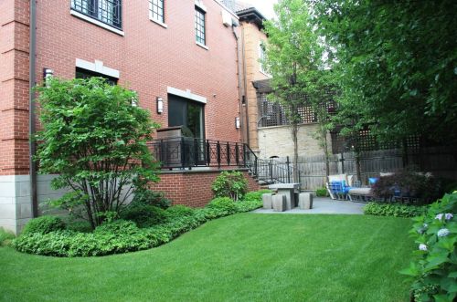 2900 Hermitage Ave, Chicago IL 60609-2733 exterior