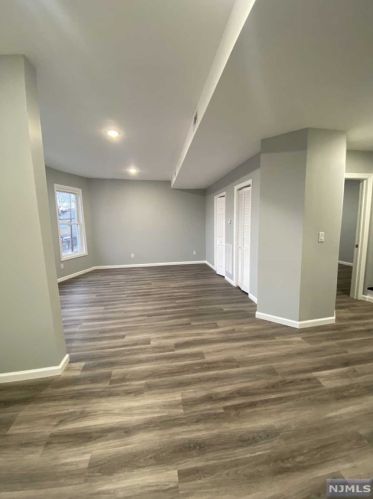 684 18 St, Paterson NJ 07501-2111 exterior