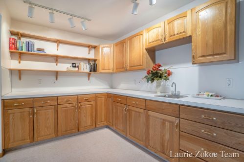 4323 Vly Side Ct, Grand Rapids MI 49525-9690 exterior