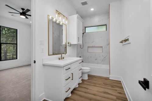 11317 Majestic Dr, Montgomery TX 77316-9662 exterior