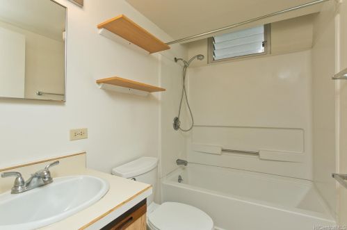 1032 Kinau St, Honolulu HI  96814-1049 exterior