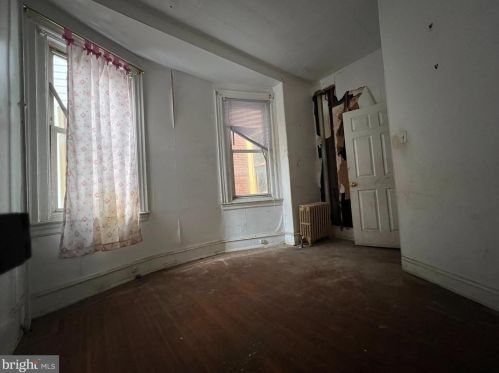 225 51 St, Philadelphia PA 19139-2726 exterior