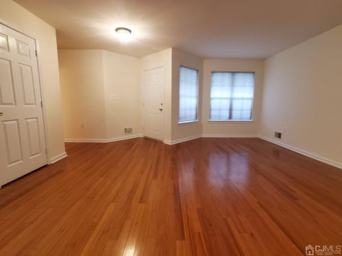 4 Stewart Ct, Old Bridge NJ  08857-4230 exterior