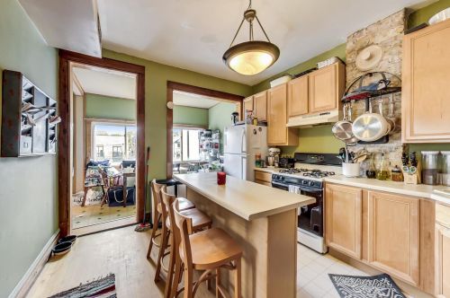 3315 Oakley Ave, Chicago IL 60618-6207 exterior