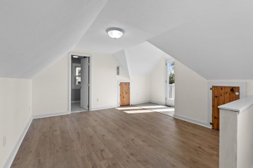 2133 Beckert Ave, Pittsburgh PA 15212-1408 exterior