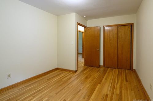 38 Belvedere Rd, North Haven CT 06473-3911 exterior