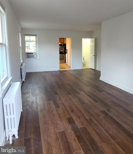 108 Baggett Pl, Alexandria, VA 22314-2711