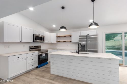 11458 Bannock St, Phoenix AZ  85044-1831 exterior