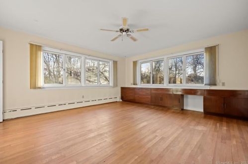 51 Lyons Plains Rd, Westport CT 06880-1305 exterior