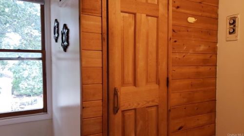 660 Vassar Rd, Poughkeepsie NY 12603-6034 exterior