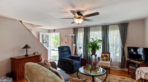 401 Latona Ave, Trenton NJ 08618-2716 exterior