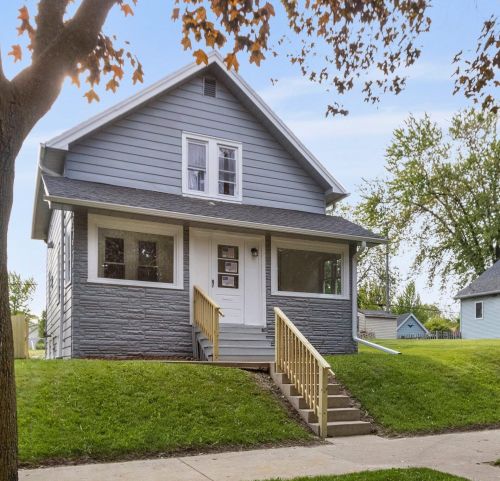305 64th St, Milwaukee, WI 53213-4014