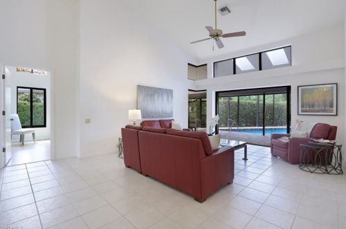 1380 Bald Eagle Dr, Naples FL 34105-7407 exterior