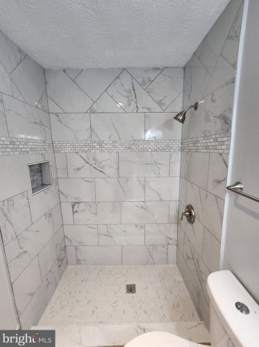 8124 Bonaire Ct, Silver Spring MD 20910-4663 exterior